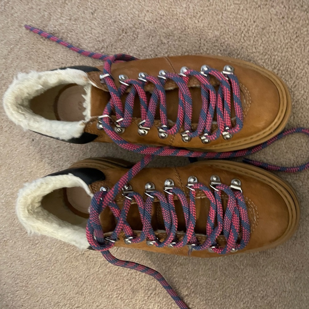 Tan Schutz boots